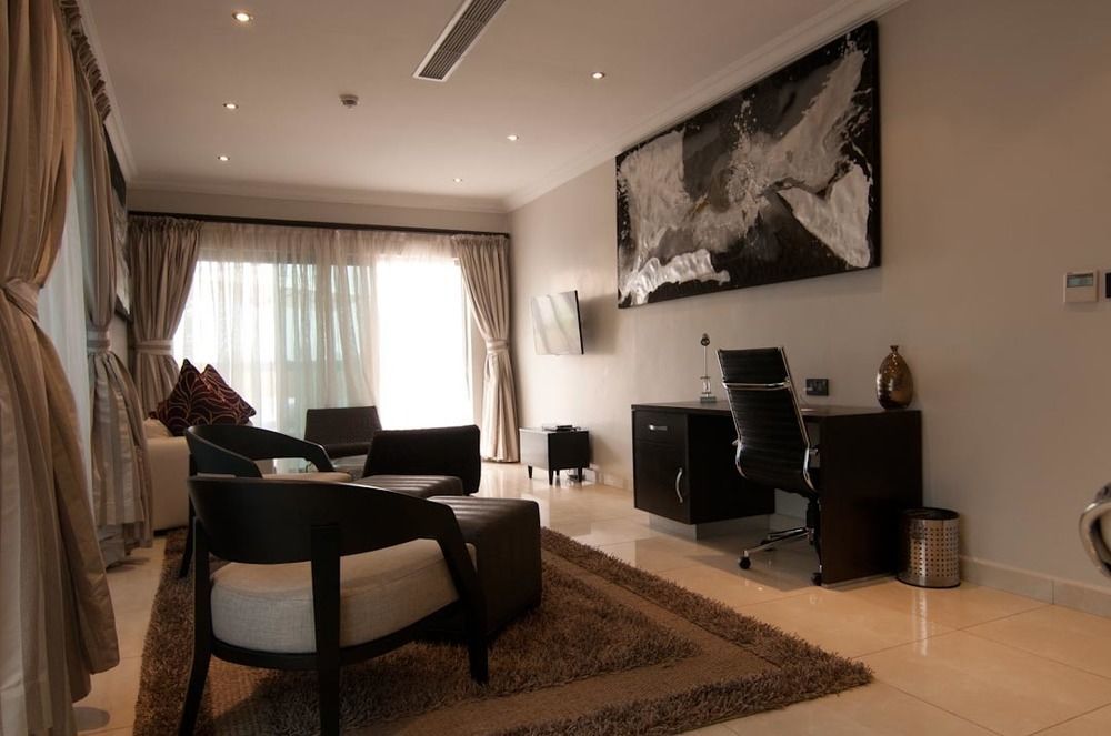 L'Eola Suites Abuja Exteriör bild